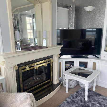 Amazing Holiday Home With Sea Views นิวคาสเซิล อะพอน ไทน์ ภายนอก รูปภาพ